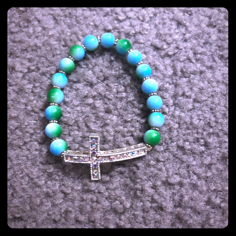Cross beaded bracelet